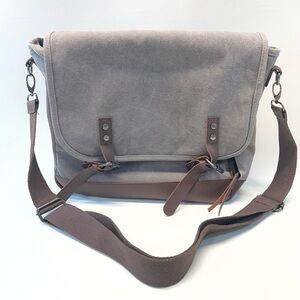 Greg Norman Collection Gray and Brown Canvas Messenger Bag